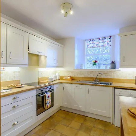 3 Bed In Oc-c28300 *